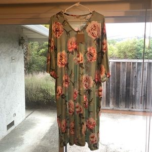 Dwell and Slumber Peony Classic Housedress